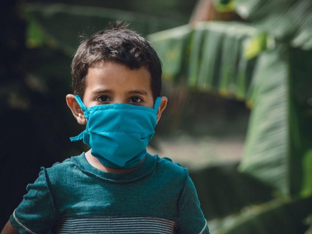 “Vite a colori” è il nuovo rapporto dell’UNICEF sull’impatto della pandemia da Covid-19 nella vita di bambine/i e adolescenti 
