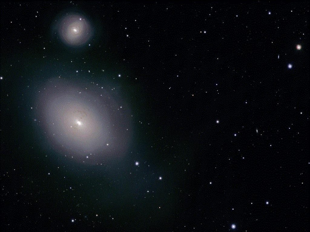 Il telescopio MeerKat ha portato alla pubblicazione dell’immagine più dettagliata e sensibile mai ottenuta della distribuzione di gas idrogeno freddo in un gruppo di galassie