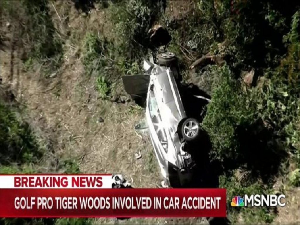 Il campione di golf Tiger Woods ha rischiato la vita in un incidente stradale: ha riportato lesioni multiple alle gambe, operato nella notte a Los Angeles