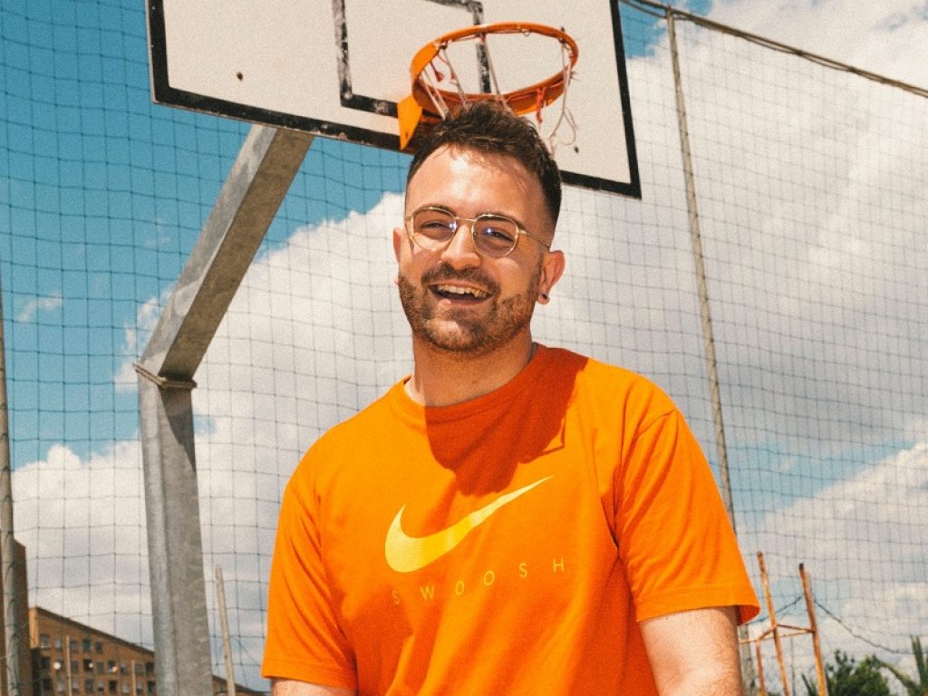 Manuel Finotti pubblica il brano "Cellophane"