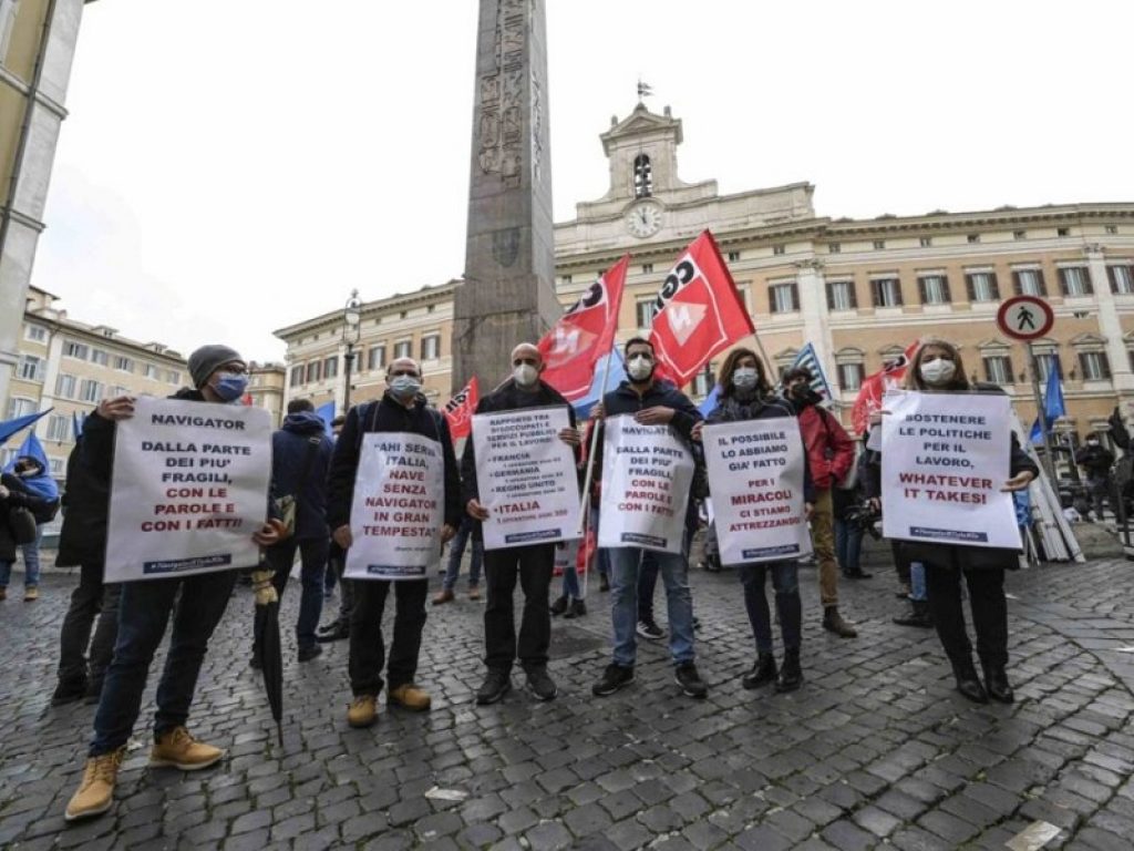 Da Nord a Sud dell'Italia i navigator scendono in piazza per il rinnovo del contratto nella giornata di mobilitazione nazionale promossa dai sindacati