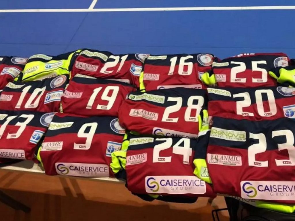 Finalmente la pallamano di Crotone torna a giocare