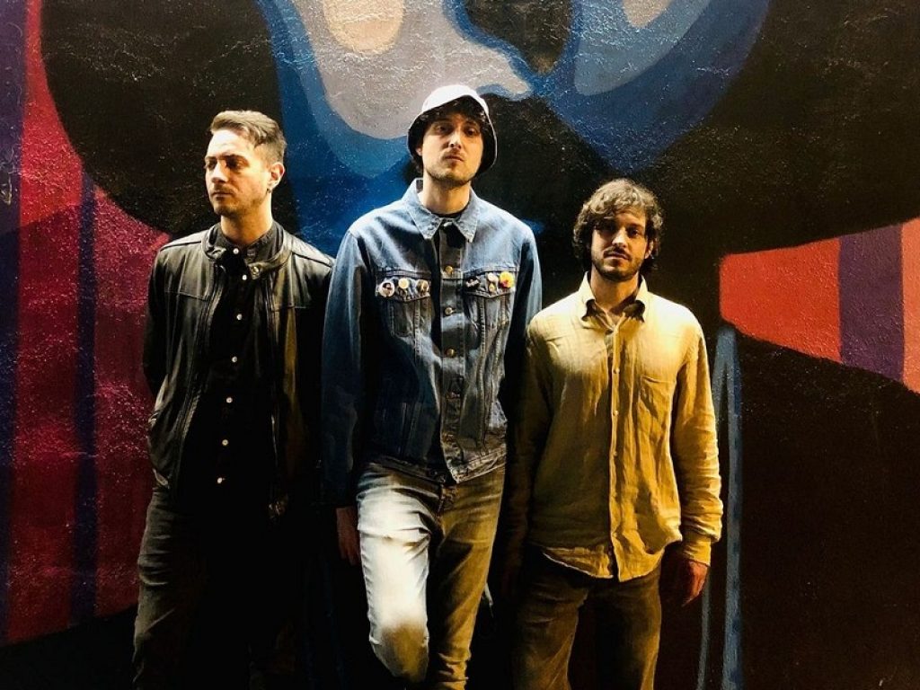 "C'è ancora un brindisi da fare" è il nuovo singolo dei Panta: il brano è disponibile su tutte le piattaforme digitali e in rotazione radiofonica