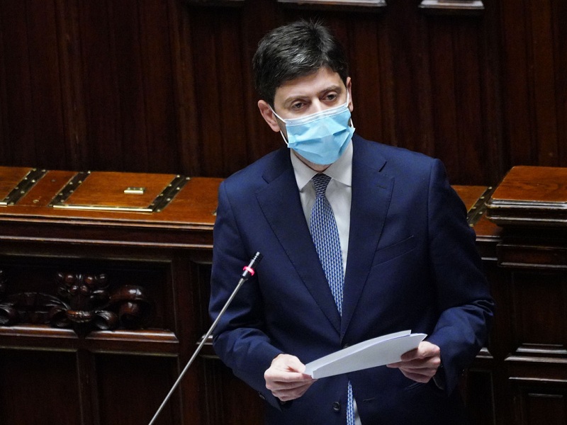 Il Ministro della Salute Roberto Speranza: “Restrizioni a Natale? Con il vaccino e comportamenti corretti possibile evitarle”