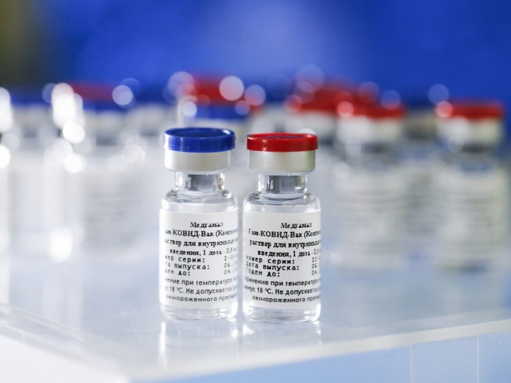 Vaccini Covid, accordo Spallanzani-Gamaleya Mosca: parte la sperimentazione per Sputnik V per testare l'efficacia del vaccino sulle varianti
