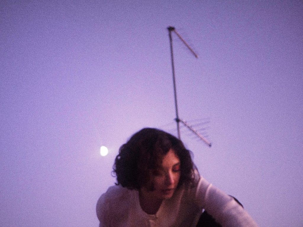 Vipera online con il singolo "As with fire"