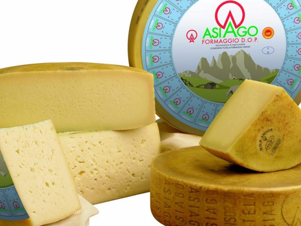 Asiago DOP le forme di formaggio per esportazione in Cina