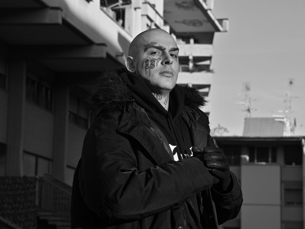 Il cantante di musica rap Parola Vera a Firenze