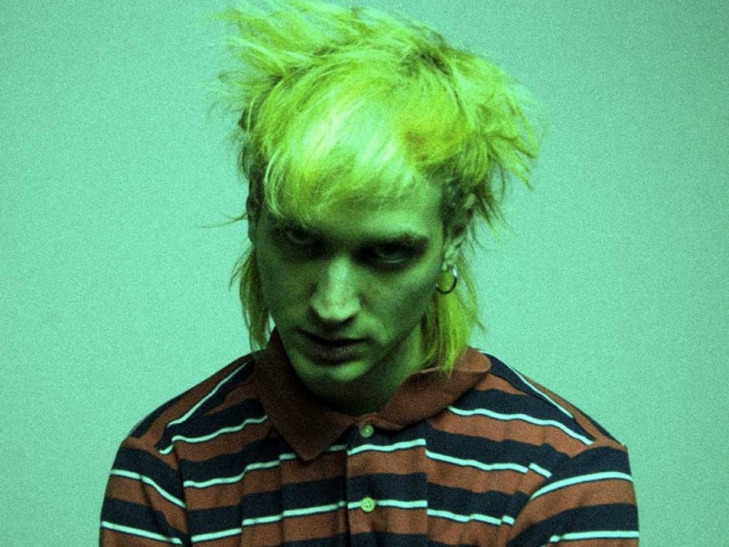 Il cantante In6n lancia la sua canzone