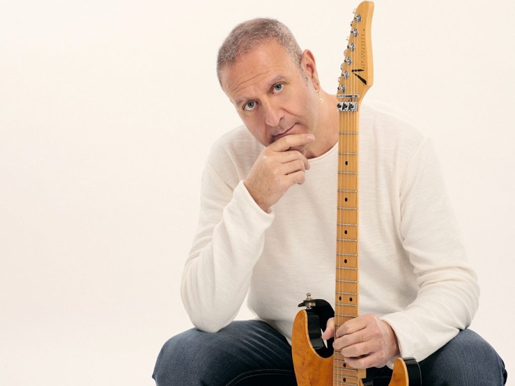 Il cantante Luca Rustici