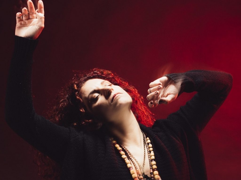 La cantante Ponente, musica