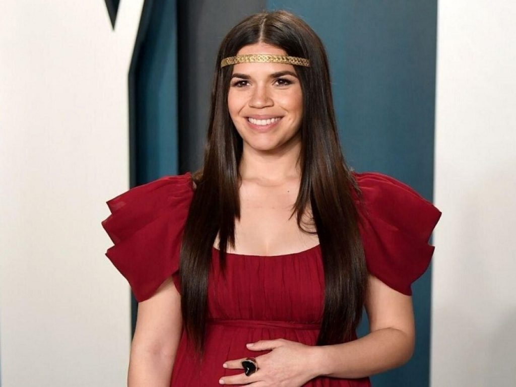 America Ferrera debutta alla regia per Netflix