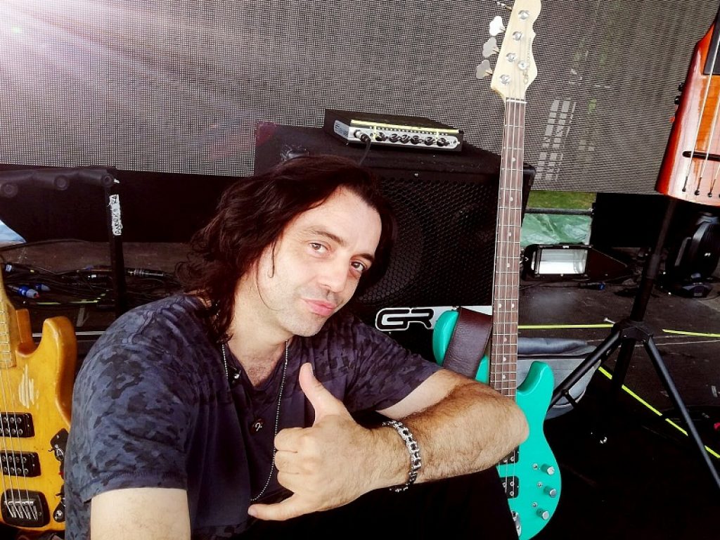 "Mi vuoi sigillare" nuovo singolo di Andrea Ra