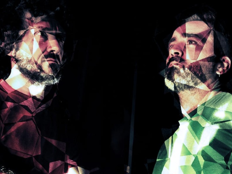 Gli Ave Quasàr nel videoclip della nuova canzone