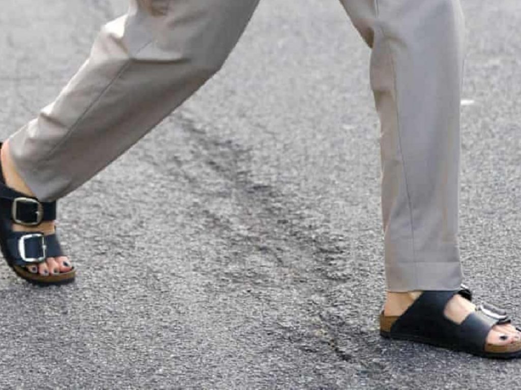 Birkenstock ceduta al colosso del lusso Lvmh