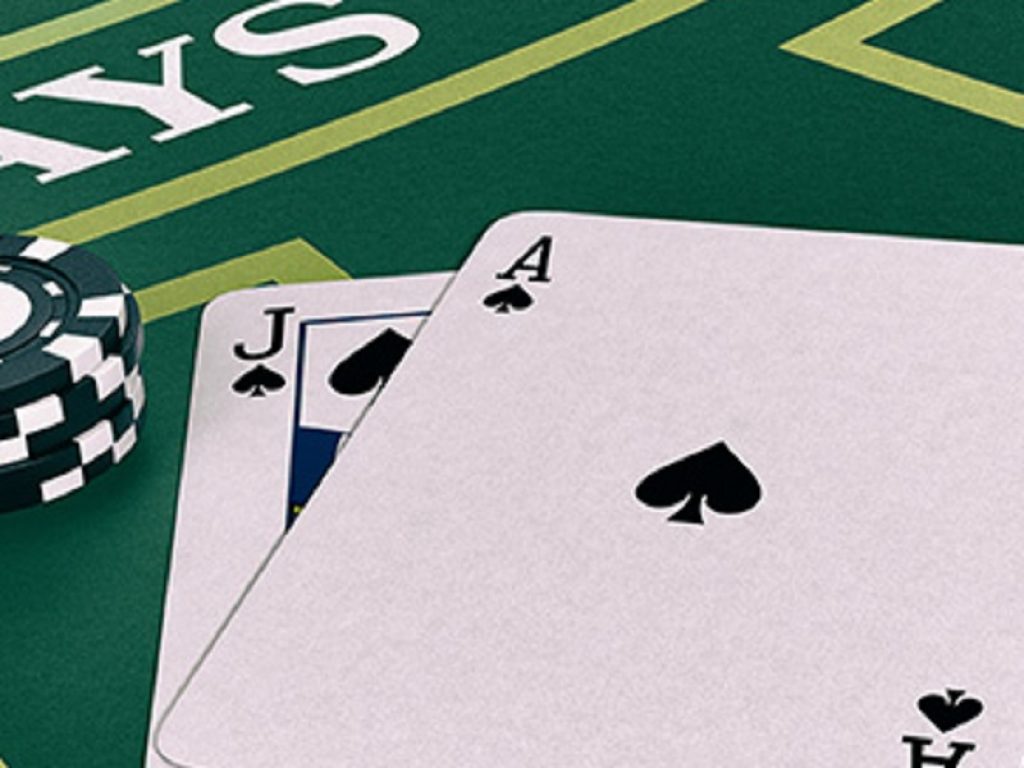Giochi: quali sono le regole e le differenze tra il sette e mezzo e il blackjack a cui devono stare attenti i giocatori