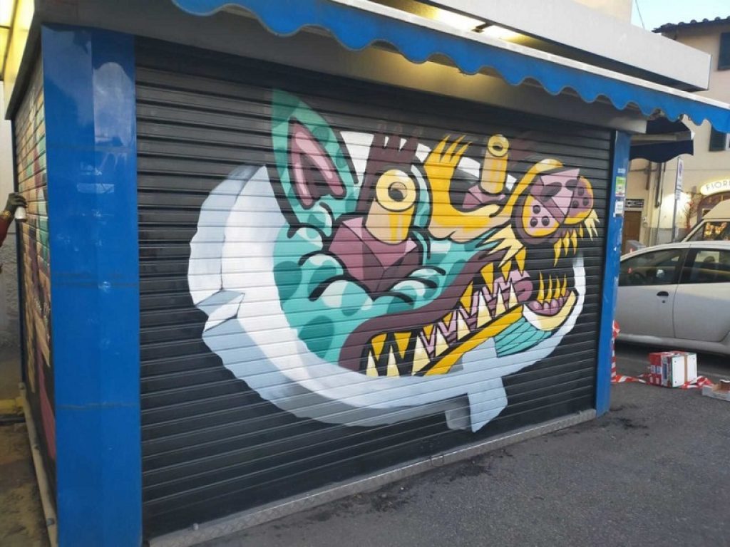 Firenze: serrande delle edicole a disposizione dei writer