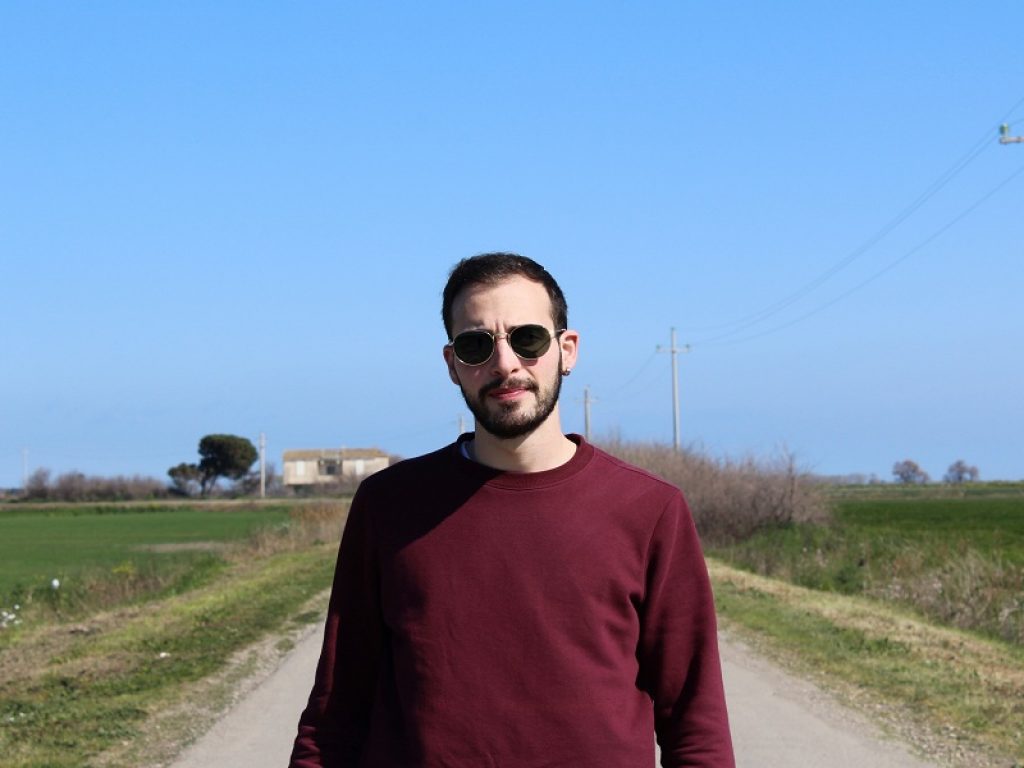 Eliseo Chiarelli online con il nuovo singolo "Fragile": il brano del cantante crotonese è disponibile su tutte le piattaforme digitali