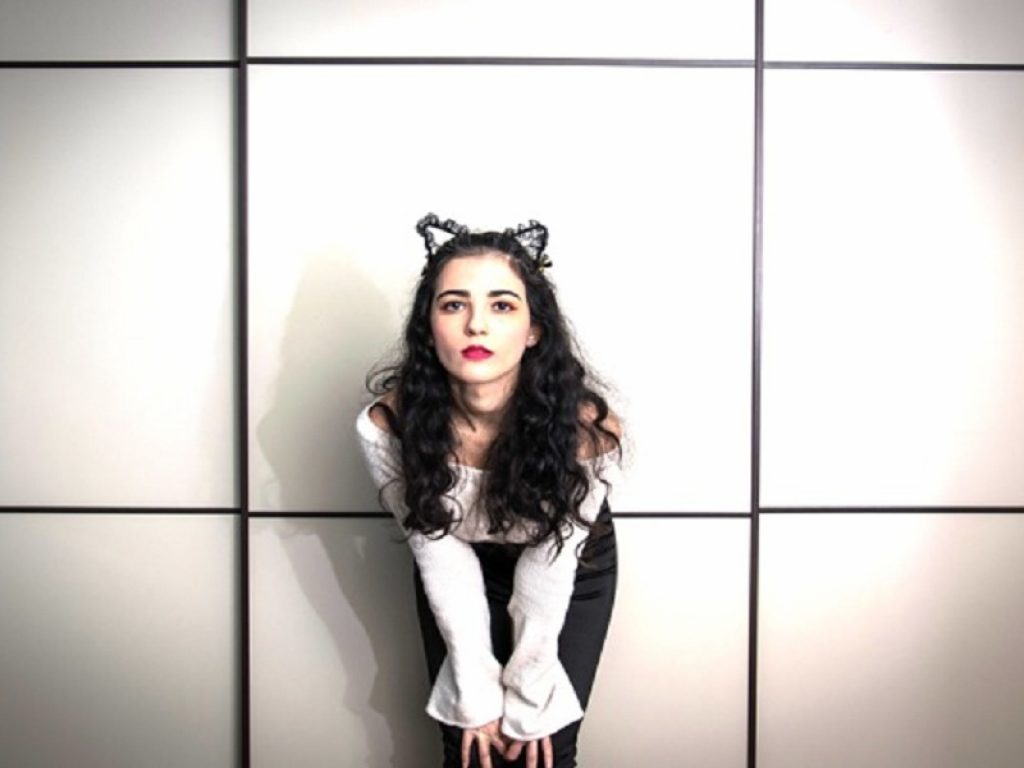 Lily torna con Lacrime di fuoco, musica