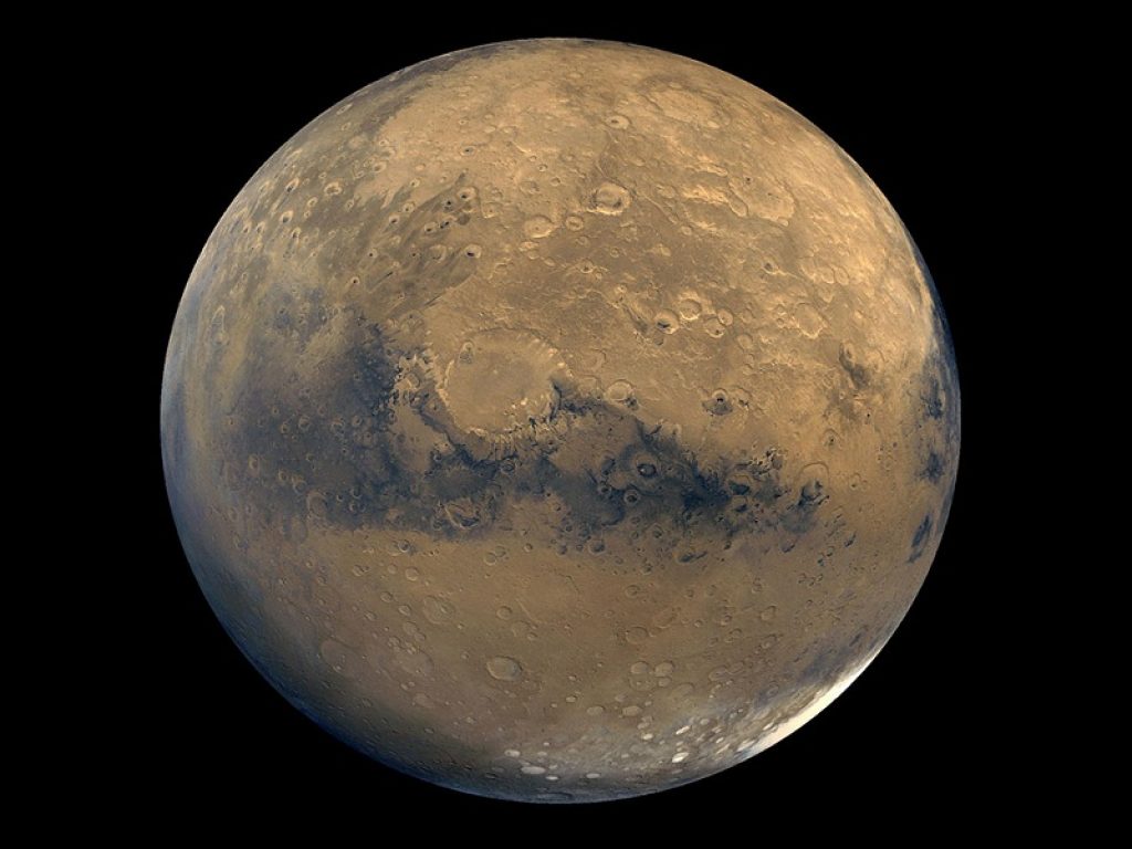 Il pianeta Marte con i suoi crateri, virus