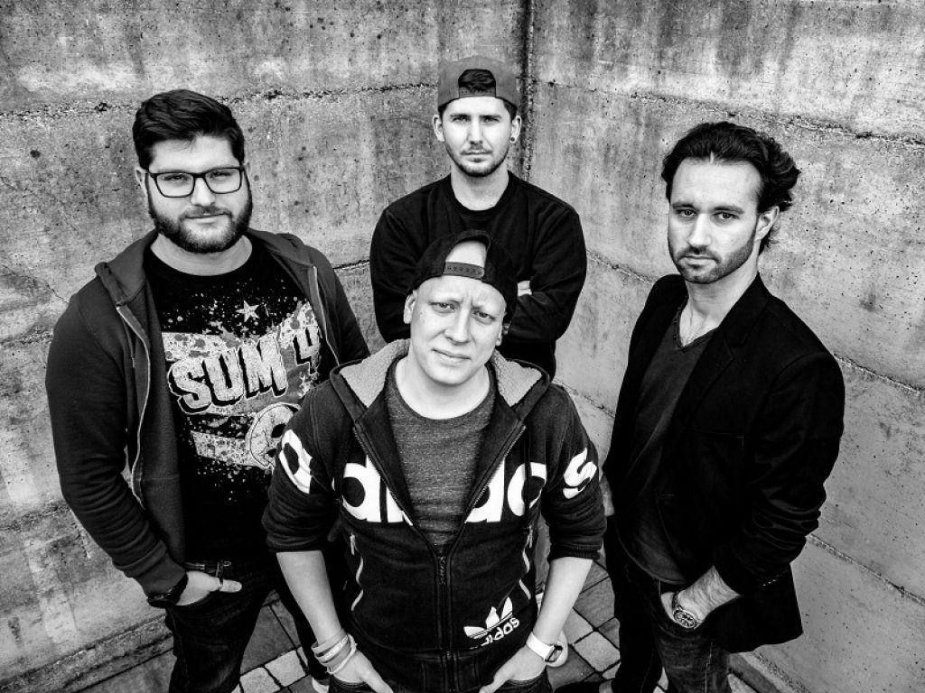 "Follow Me" è il primo atteso EP degli Out the Club