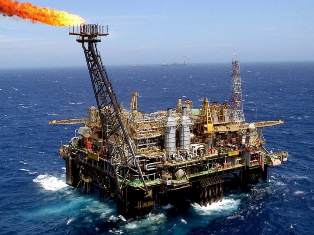 Piattaforma petrolifera, sciopera il personale delle mense di bordo