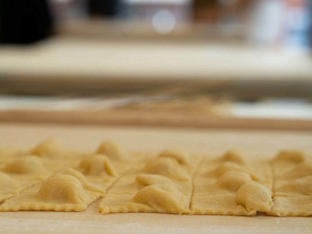 Dalle tagliatelle ai tortellini, dalle lasagne ai ravioli, fare la pasta in casa è una attività tornata ad essere gratificante per gli italiani