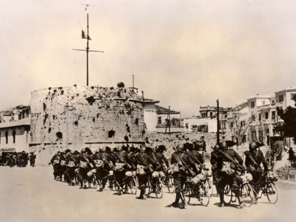 Bersaglieri italiani a Durazzo nell'aprile 1939, Seconda Guerra Mondiale