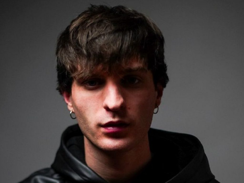 Il cantante Liner, musica