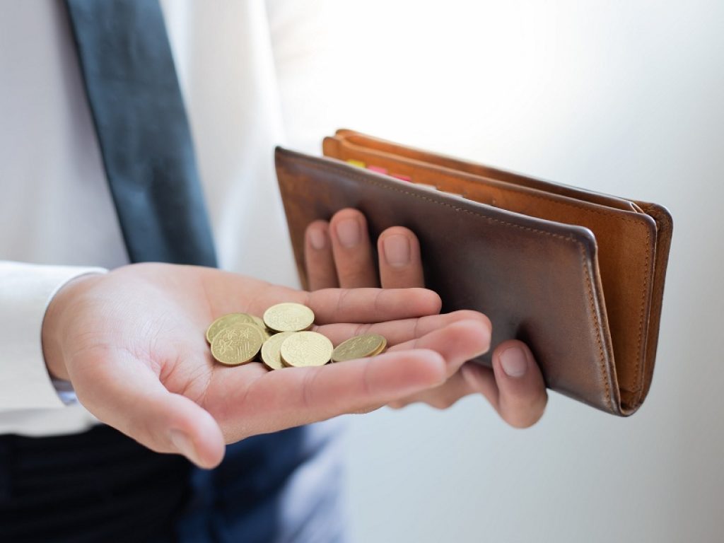 Come sono cambiate le tariffe con il Covid: RC auto, bollette luce e gas, tassi fissi dei mutui e i costi per il servizio internet casa hanno ripreso ad aumentare