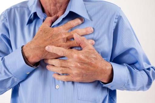 Solo il 76% dei pazienti colpiti da infarto con dispnea o affaticamento come sintomo principale è vivo a un anno, rispetto al 94% di quelli con dolore toracico