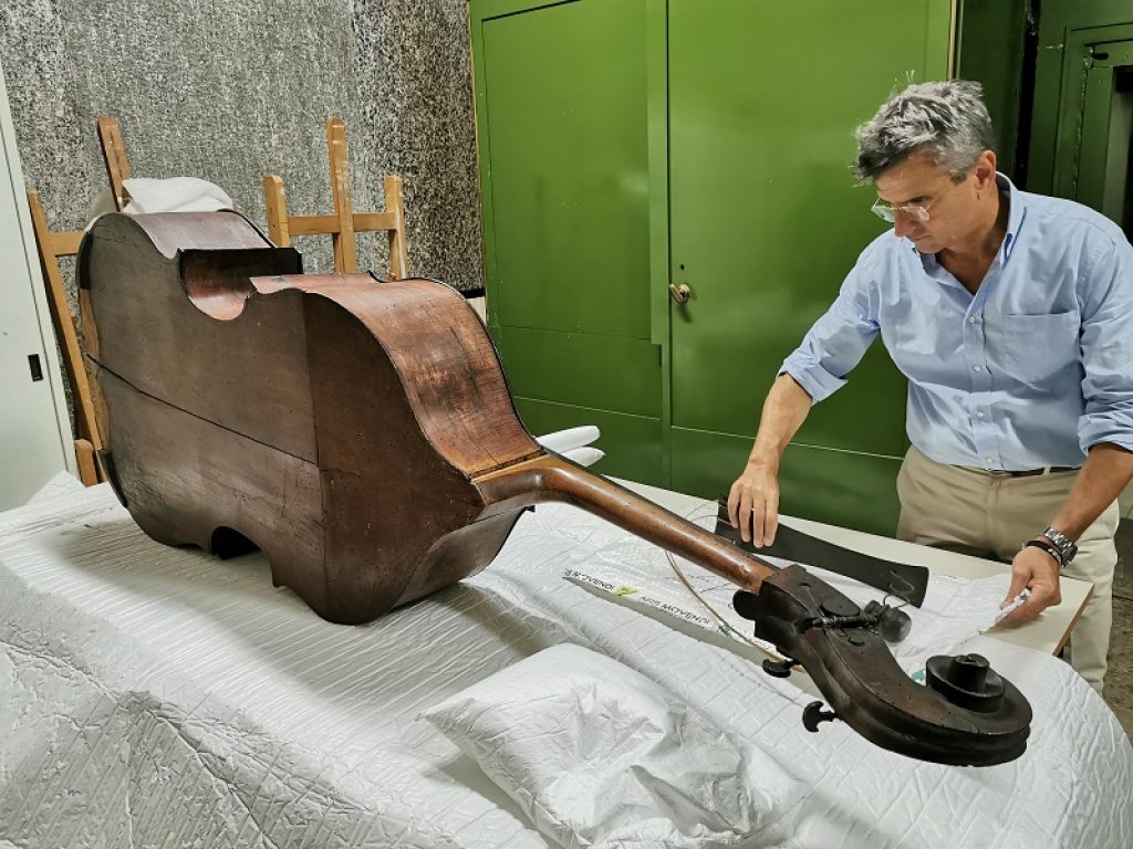 Restauro strumenti musicali