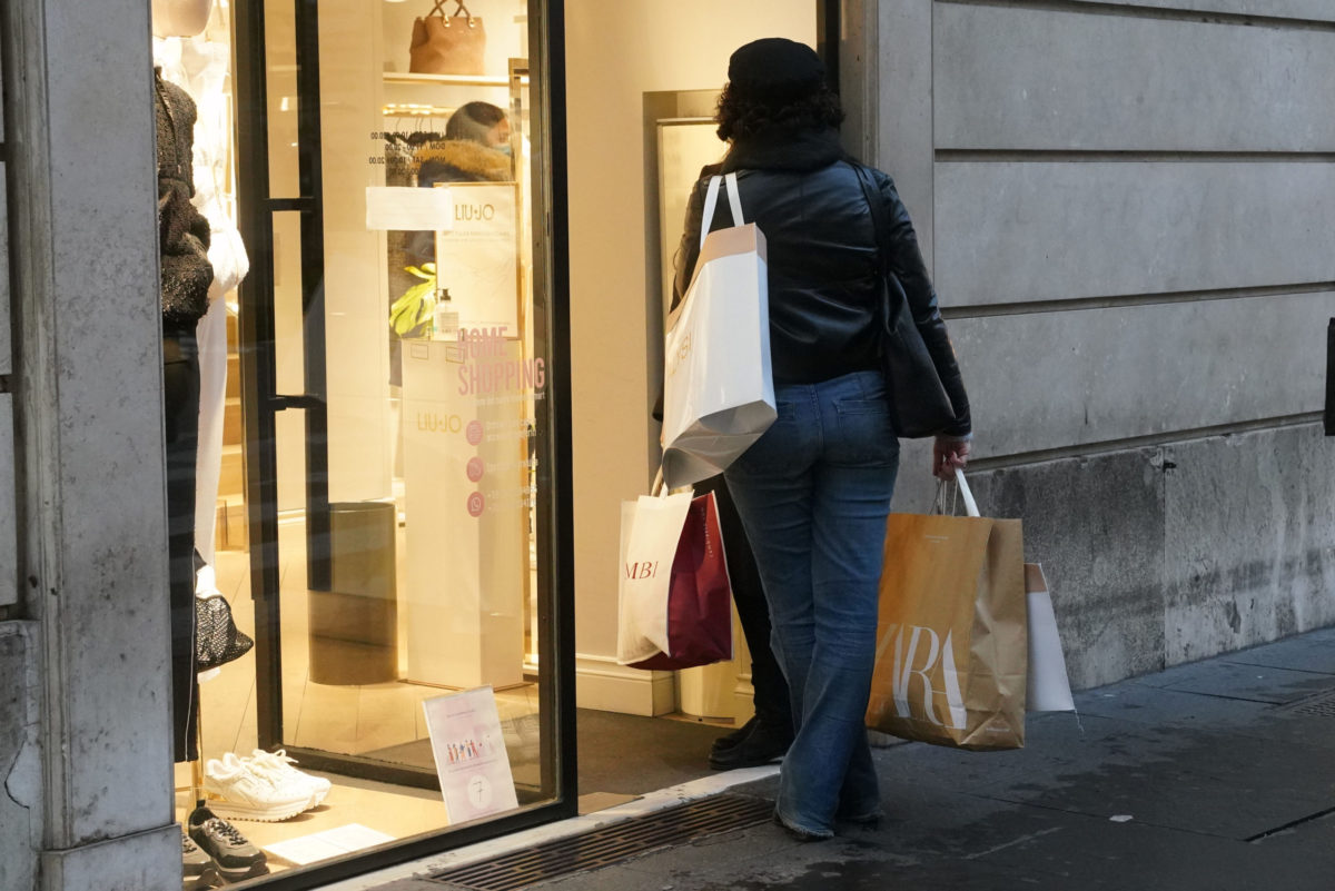 Negozi Coronavirus, saldi