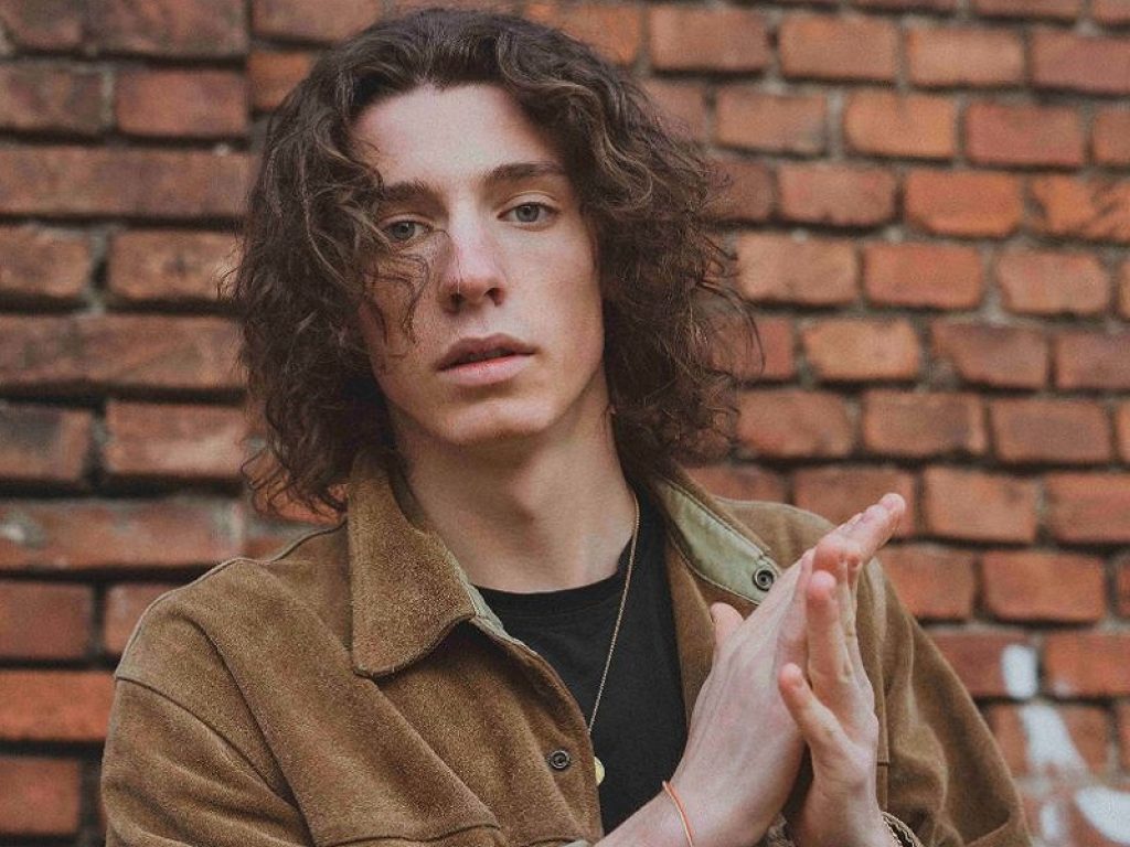 Il cantante Shori, musica