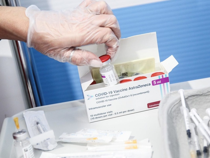 Vaccini AstraZeneca, covid-19