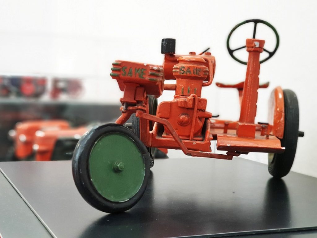 Archivio Storico SDF modellino trattore same