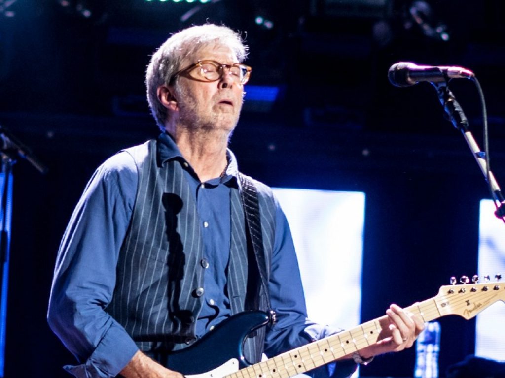 Eric Clapton in tour, nuova data italiana per il 2022