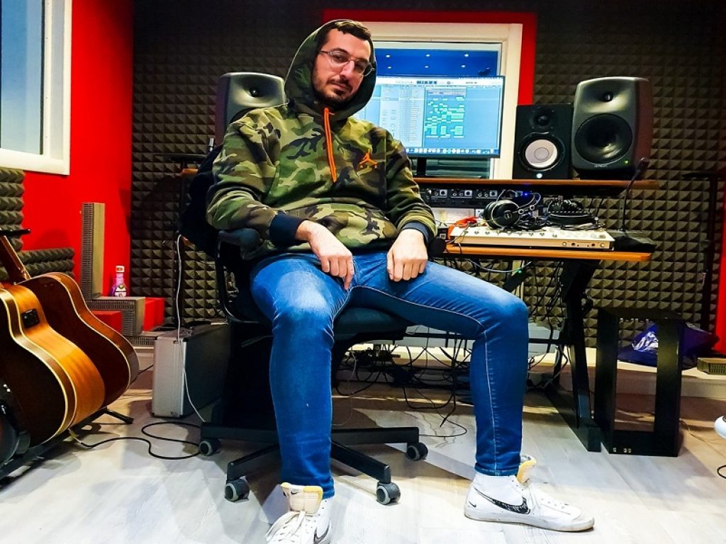 Blutarsky torna con “Game7”
