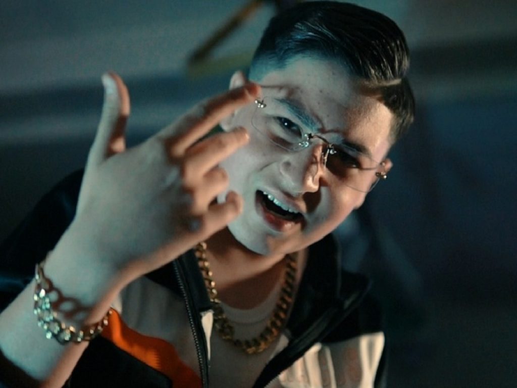 Il giovanissimo Estoy Pocho torna nei digital store con “Otra Noche” (No Limit Group), il suo nuovo singolo disponibile anche in radio