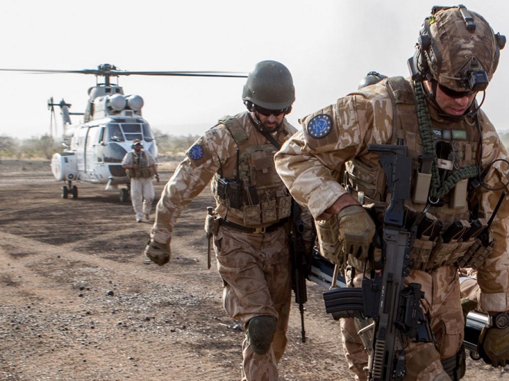 Non c’è ancora un esercito europeo e la difesa continua ad essere una prerogativa nazionale, ma l’UE ha fatto passi avanti per potenziare la cooperazione militare