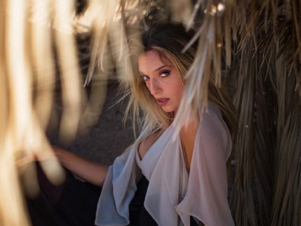 Guenda Goria si è fidanzata con Mirko Gancitano: “Chi” li ha paparazzati mentre passeggiavano a Milano tra baci, tenerezze e risate