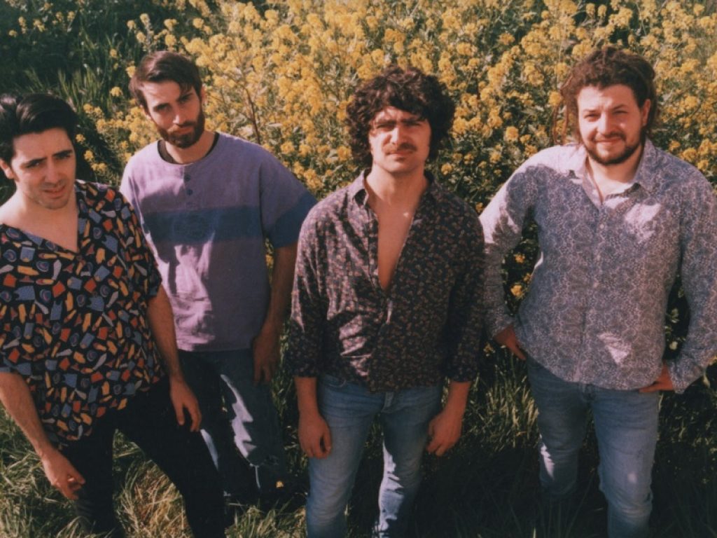 Nessuno ricorda niente è l'EP d'esordio dei Santamarya