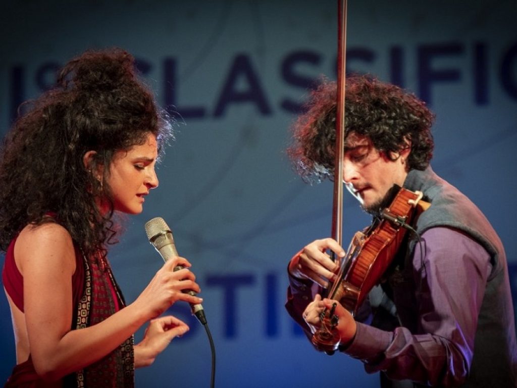 Il duo Still Life formato dalla cantante Margherita Abita e dal violinista João Silva con il brano “Tempo” vince il Premio Andrea Parodi, l’unico contest europeo di  world music