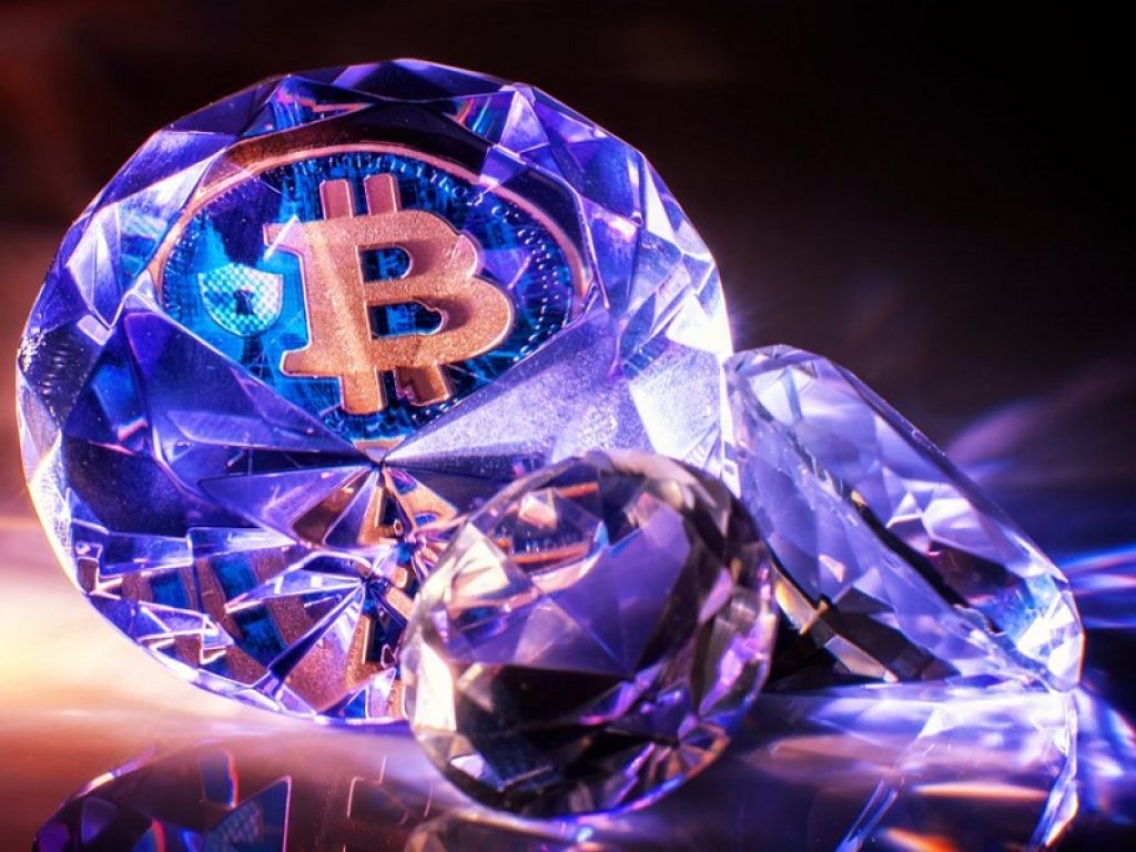 Rivoluzione nel mondo della moda: il Gruppo PHILIPPE PLEIN accetta i pagamenti in criptovalute per gli acquisti nei monomarca nazionali e internazionali