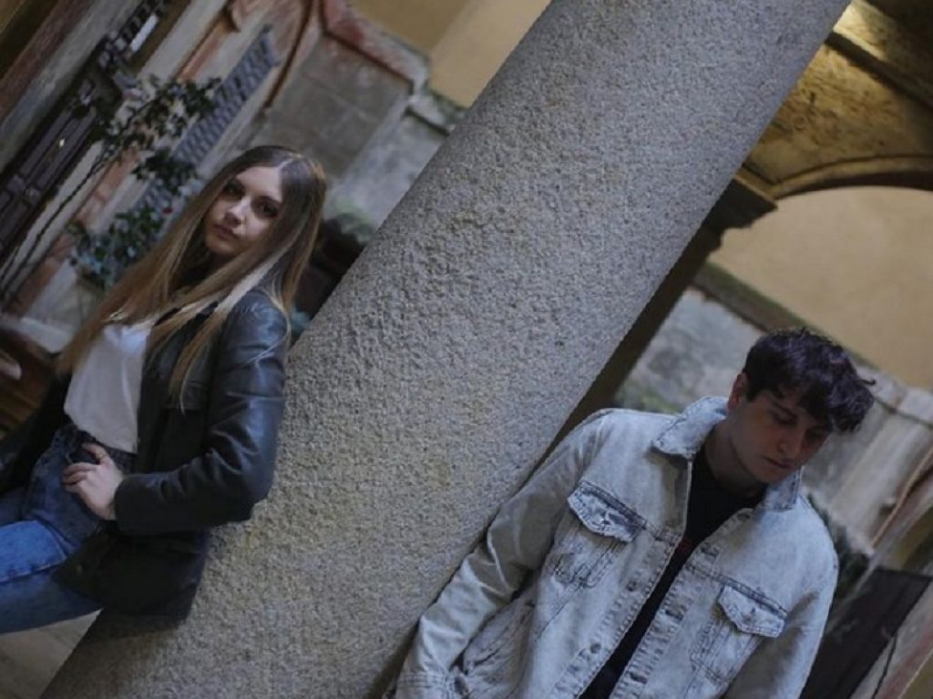 Dorale duetta con Elebiz in "Red Sky"