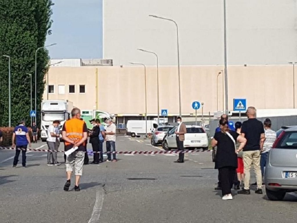 Novara: camion travolge e uccide sindacalista Si Cobas