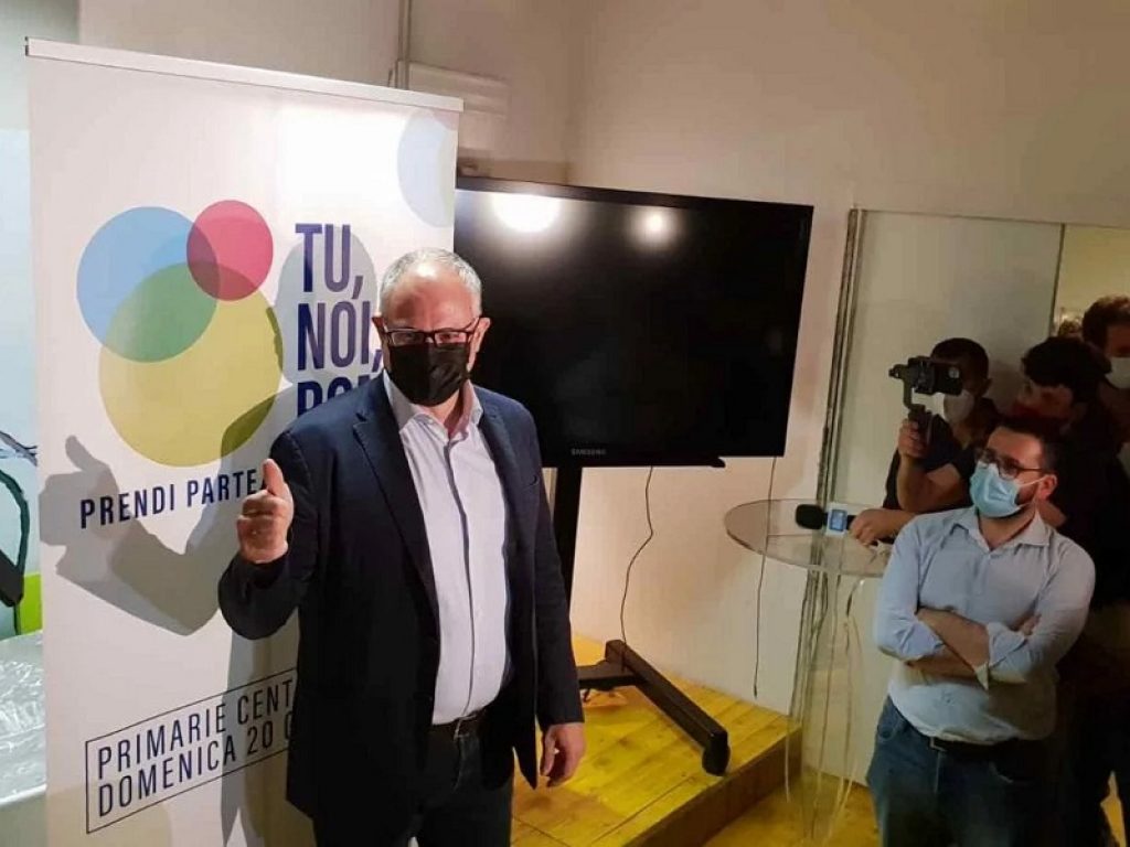 Verso le elezioni comunali a Roma: l'ex ministro Roberto Gualtieri vince le primarie del centrosinistra con oltre il 60% dei voti