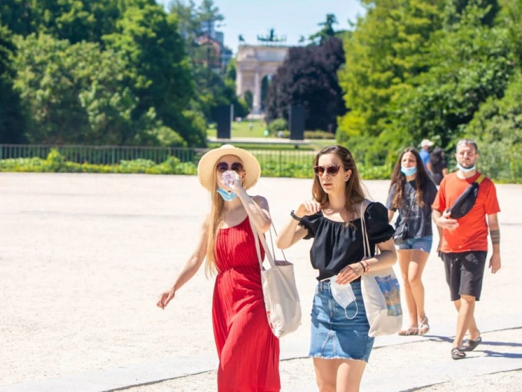 viaggiare turismo mascherine coronavirus