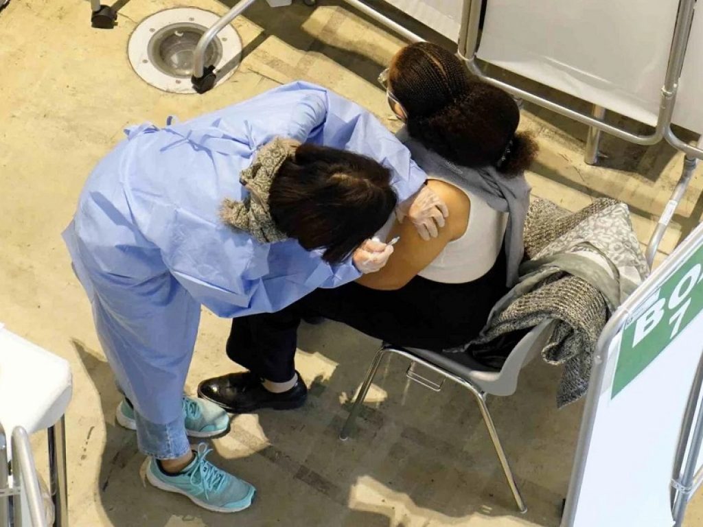 vaccini coronavirus quarta dose guariti simit covid