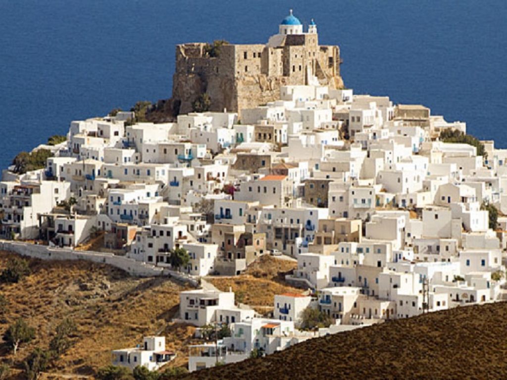 Rivoluzione verde ad Astypalea: l’isola greca a forma di farfalla